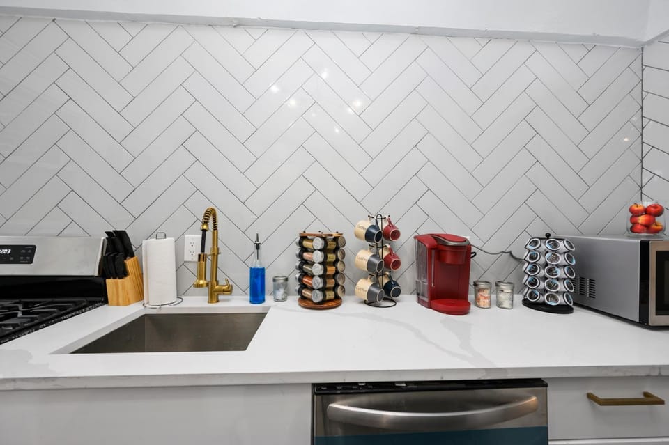Charming Midtown Houston Apt with Free Parking Apartment in Houston