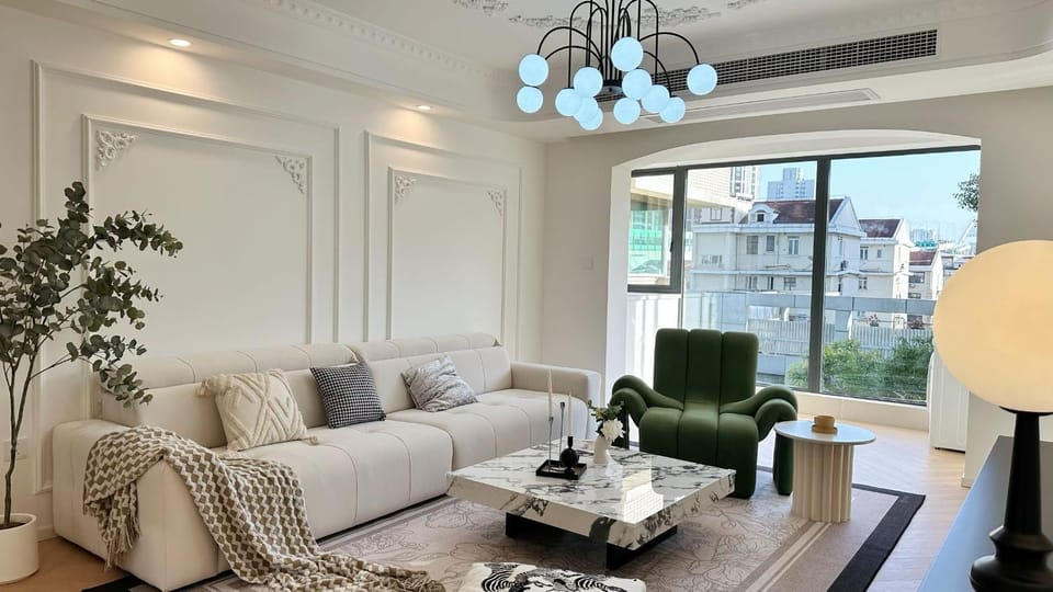 Communal lounge/ TV room, TV and multimedia, Living room, Seating area, Evening entertainment, air conditioner