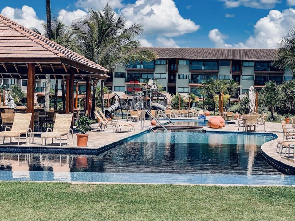 Garden view, Pool view, Swimming pool, sunbed