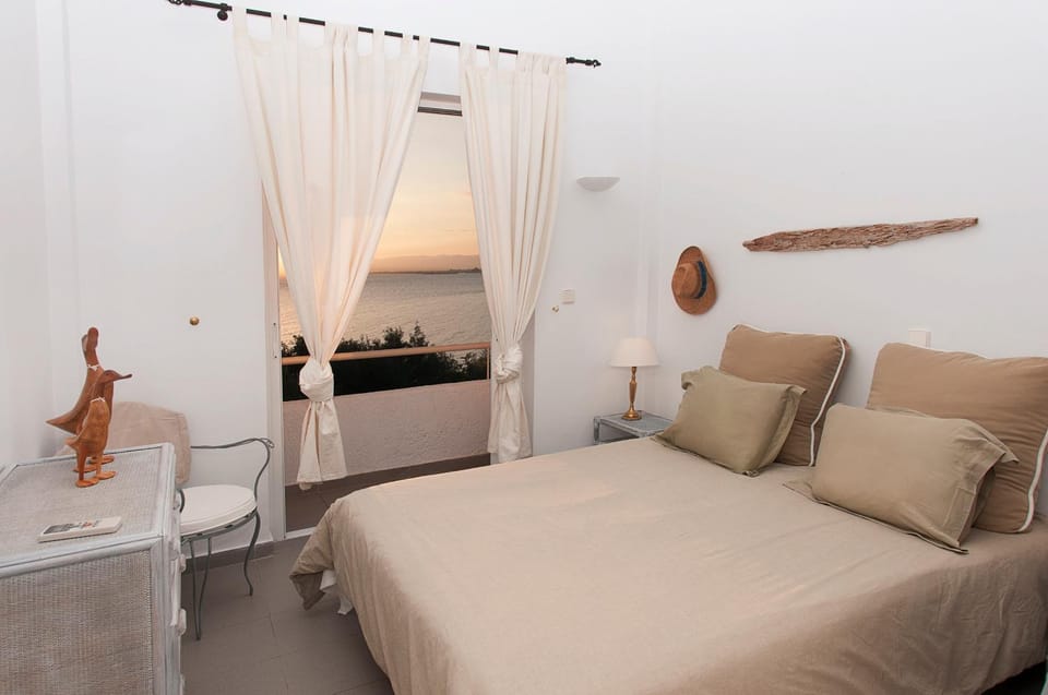 Bed, Photo of the whole room, Bedroom, Sea view, Sunset