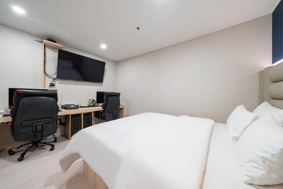 TV and multimedia, Bedroom