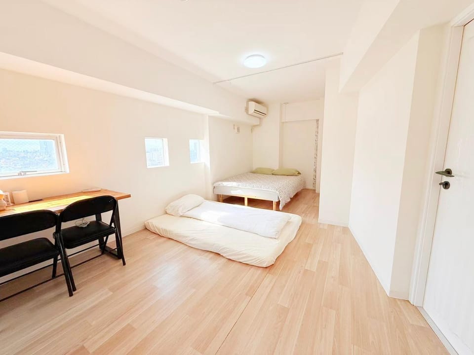 Shinjuku Kabuki Youth Hostel#New Sunshine Room#50 second walk from Higashi Shinjuku subway#Automatic locking door at entrance#新宿1 Apartment in Shinjuku