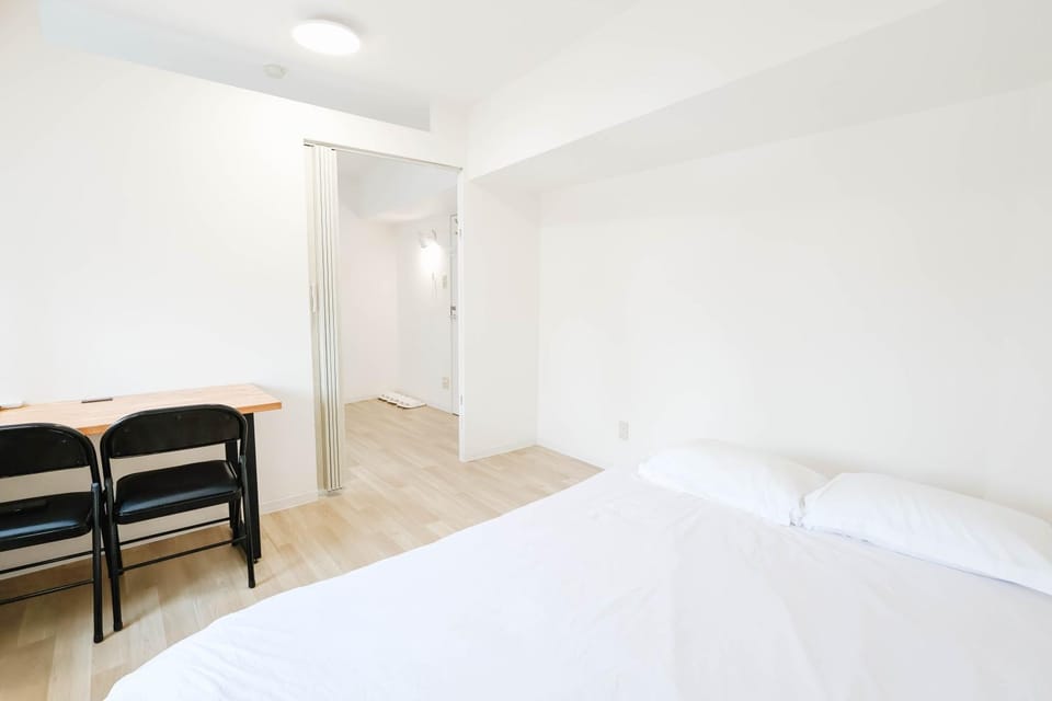 Shinjuku Kabuki Youth Hostel#New Sunshine Room#50 second walk from Higashi Shinjuku subway#Automatic locking door at entrance#新宿2 Apartment in Shinjuku