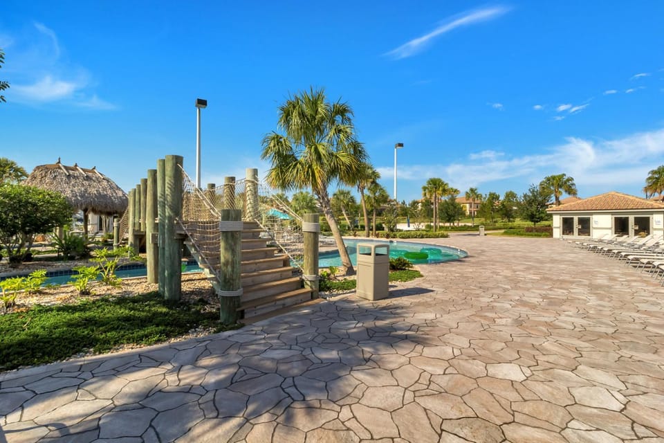 Luxury 8 Bedroom 5 bath private pool Home 212 House in Four Corners