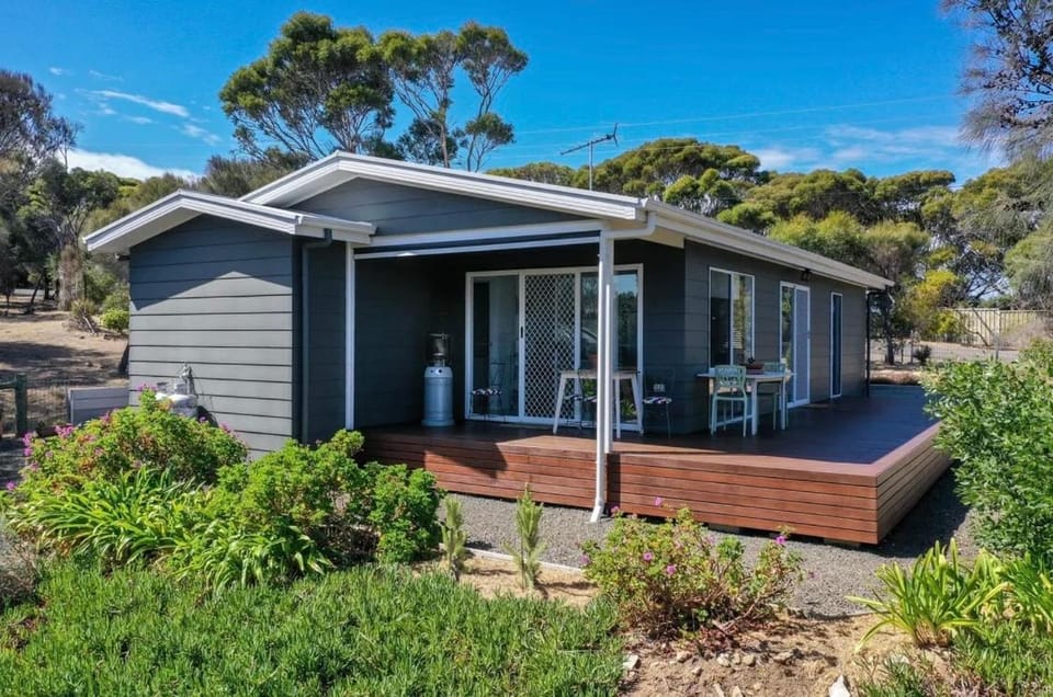 River Retreat House in South Australia