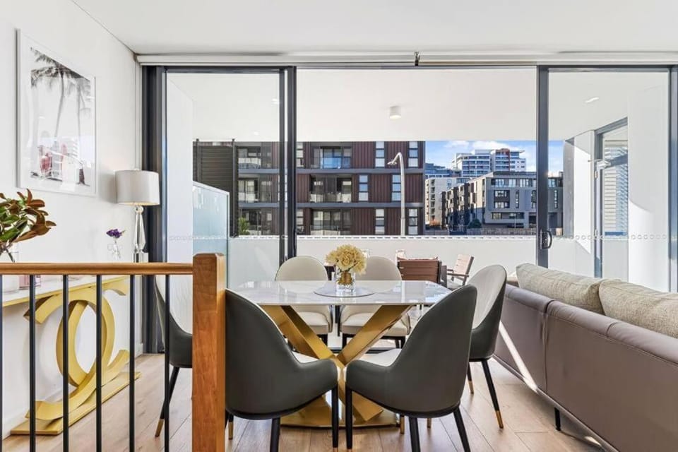 Charm 3Bedroom Apt in Waterloo Apartment in Sydney