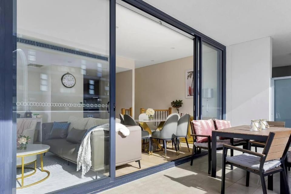 Charm 3Bedroom Apt in Waterloo Apartment in Sydney
