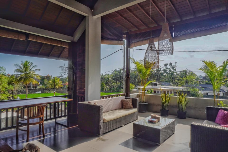 View (from property/room), Balcony/Terrace, Living room