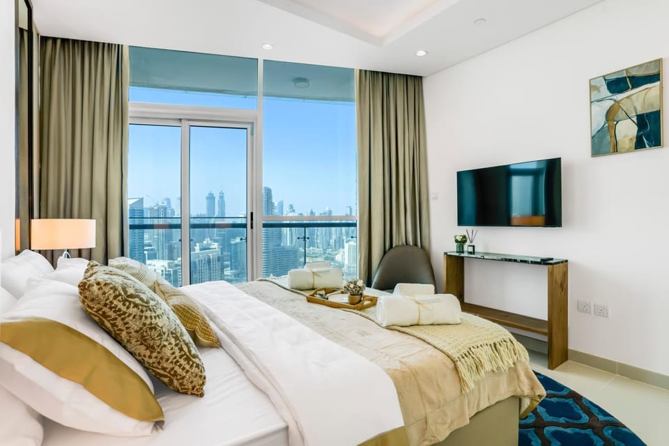 2 Bedrooms with Iconic Burj Khalifa Views Stay Apartment in Dubai