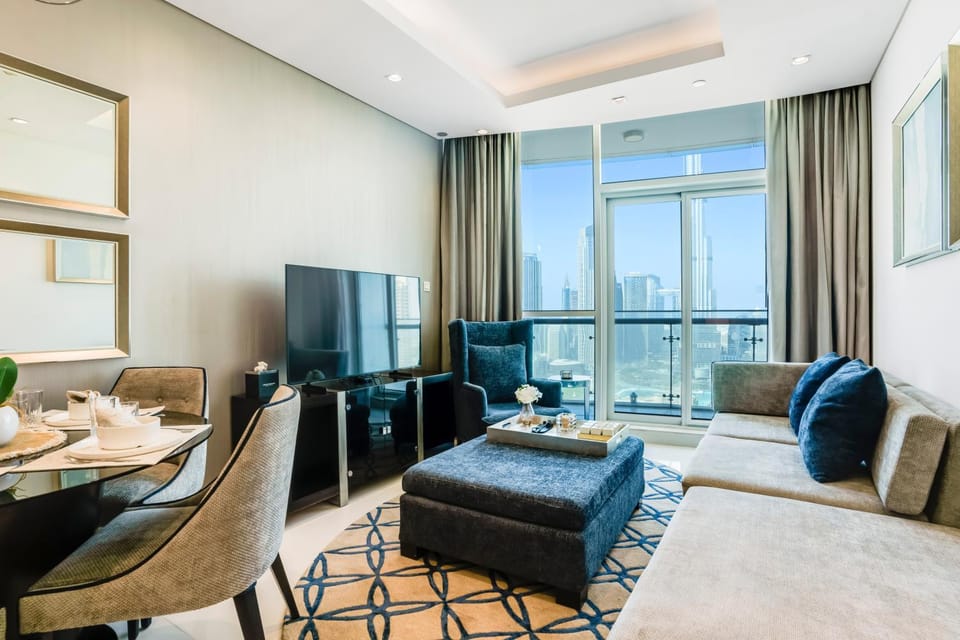 2 Bedrooms with Iconic Burj Khalifa Views Stay Apartment in Dubai