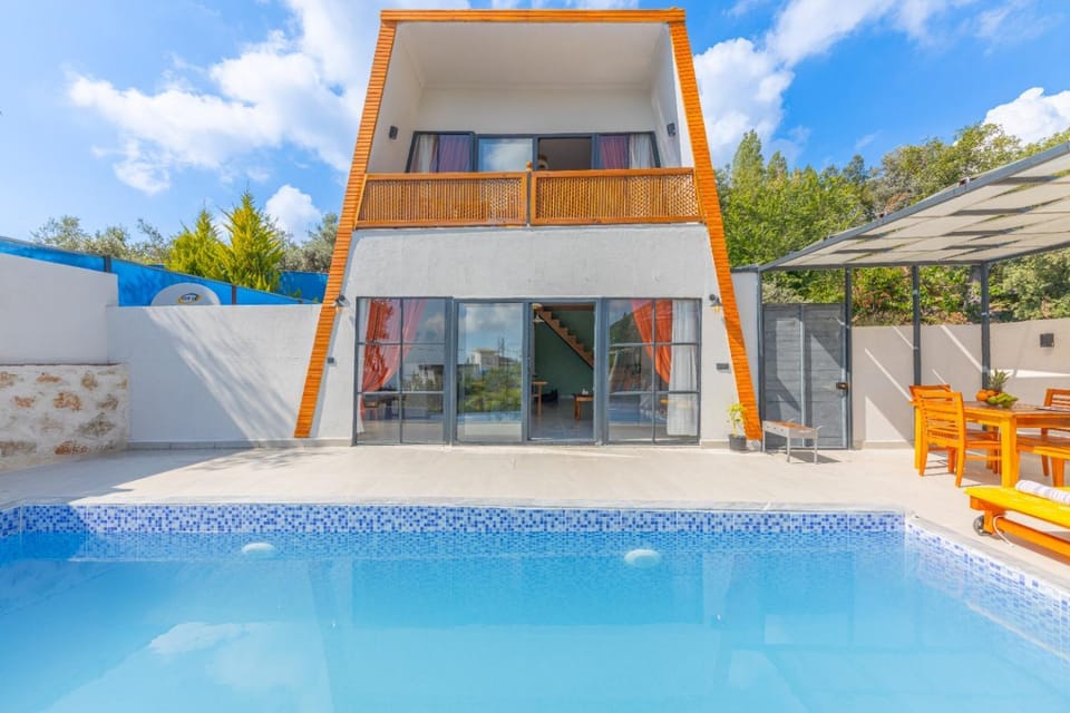 Property building, Patio