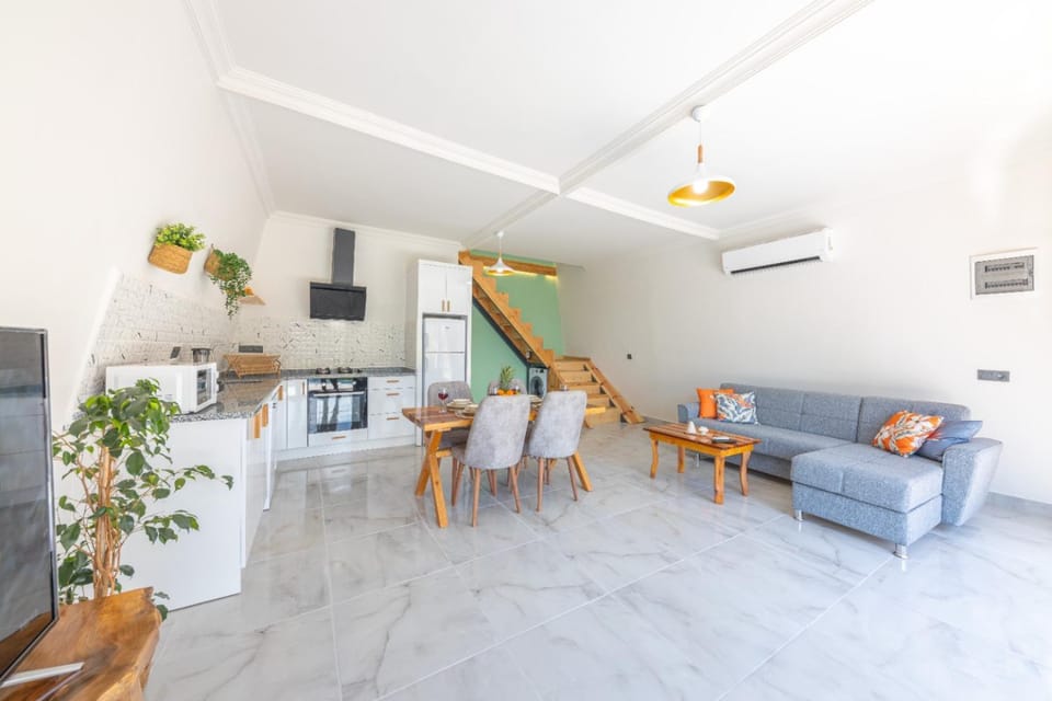 TV and multimedia, Kitchen or kitchenette, Seating area, Dining area