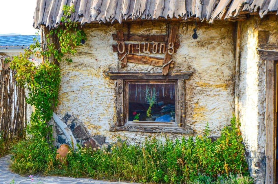 Property building, Restaurant/places to eat