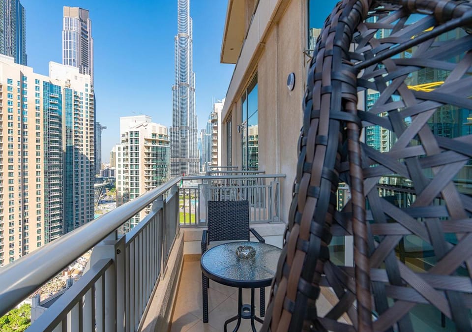 Day, View (from property/room), Balcony/Terrace, Seating area, City view