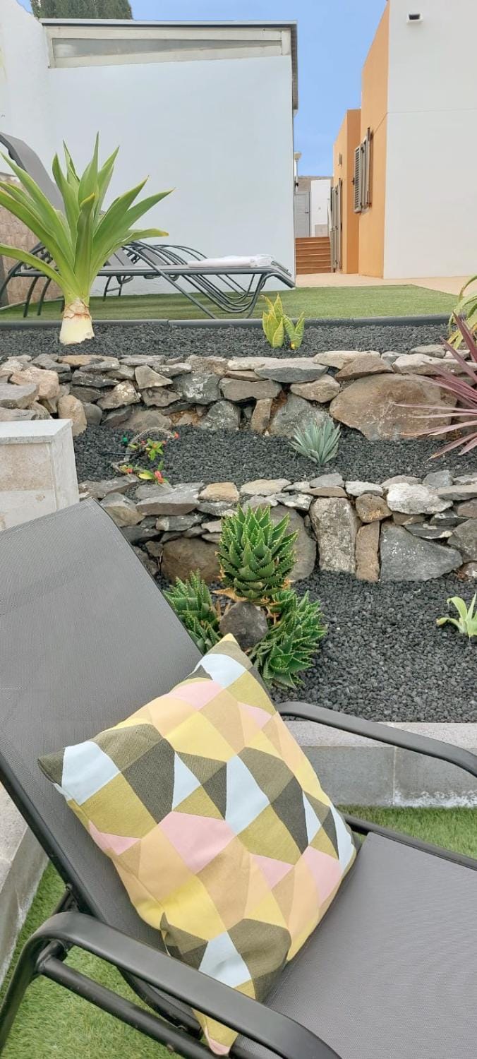 Patio, Day, Garden, Garden view