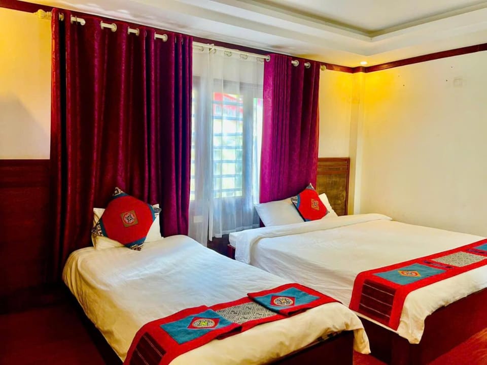 Fuji sapa central hostel Vacation rental in Laos