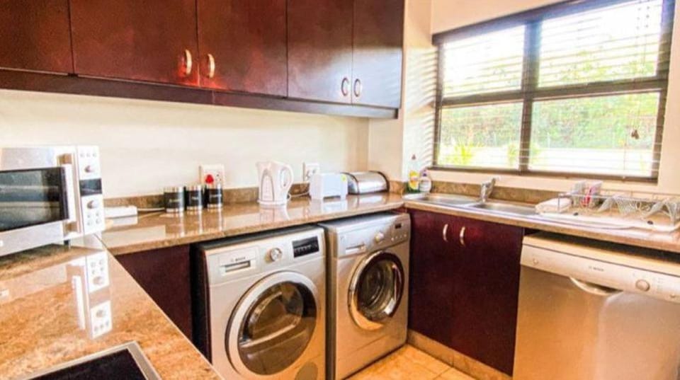 Spacious Umhlanga apartment Apartment in Umhlanga