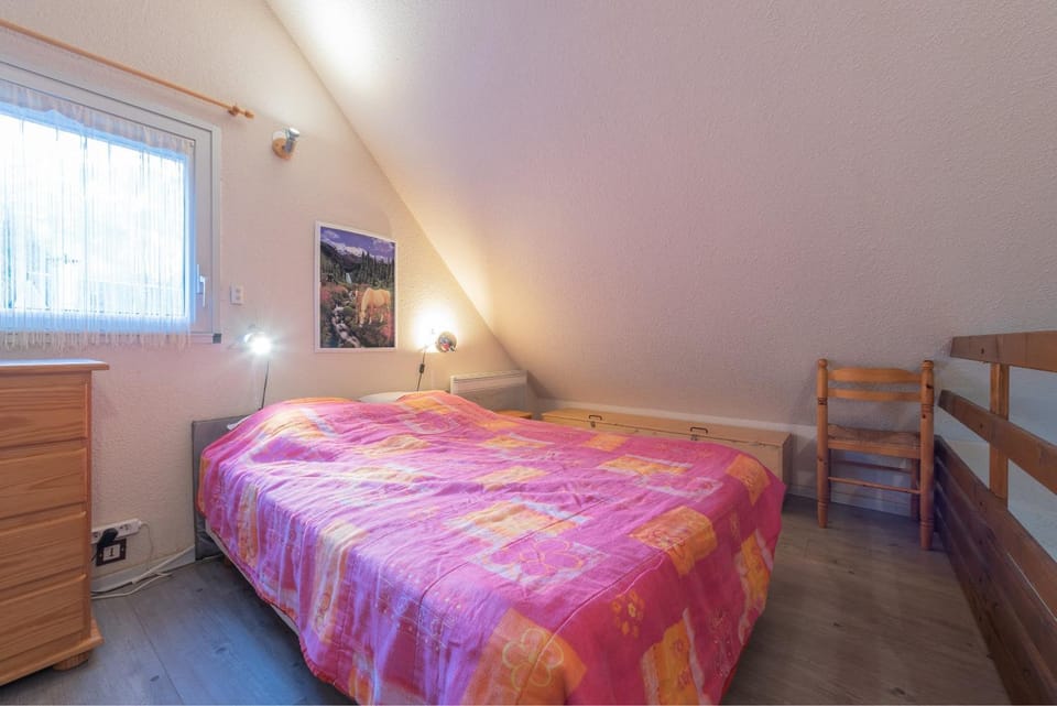 Property building, Living room, Bedroom