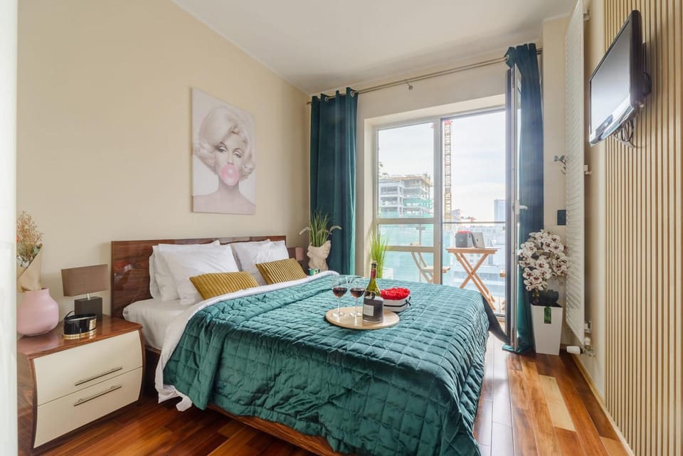 Bed, Balcony/Terrace, Living room, Seating area, Bedroom, towels