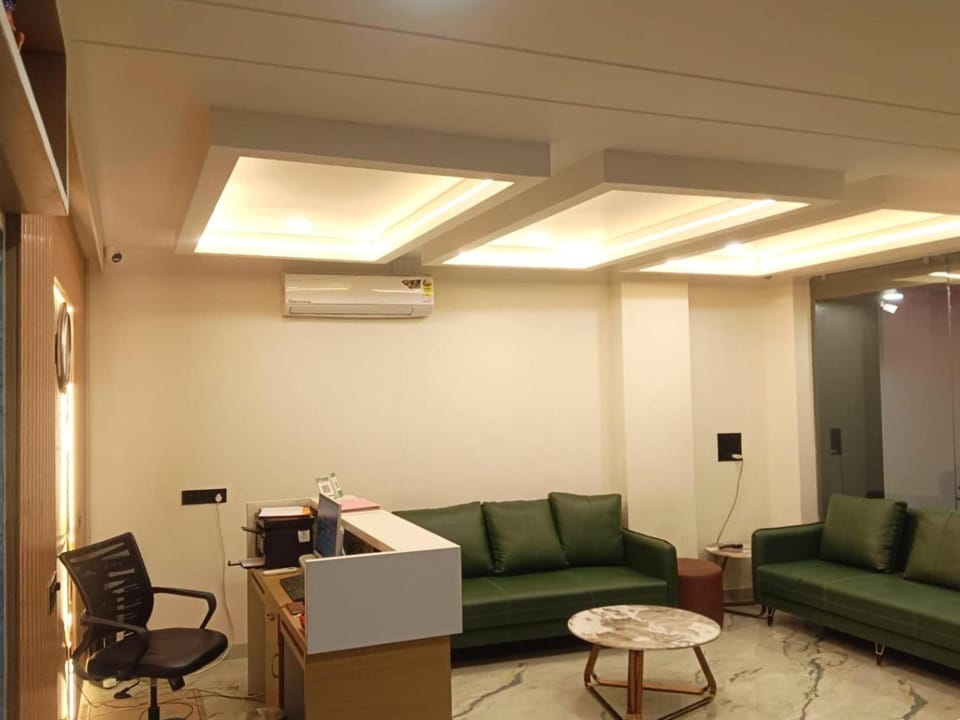 Lounge or bar, Seating area