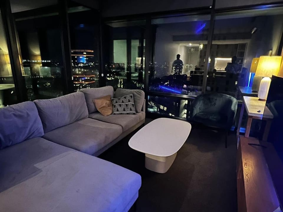 2B+Study Sky Level in Sydney Olympic Park Apartment in Sydney