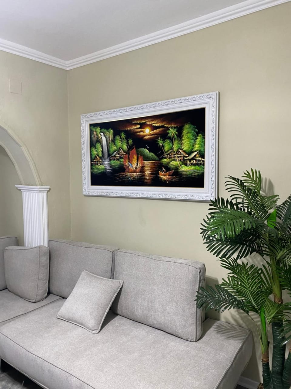 TV and multimedia, Living room, Decorative detail, Seating area