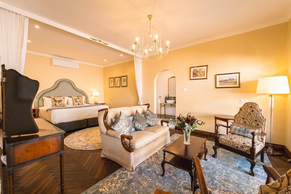 Seating area, Bedroom