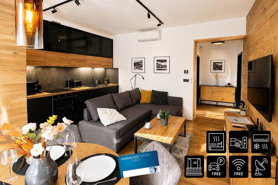 TV and multimedia, Kitchen or kitchenette, Living room, Food and drinks, Seating area, Dining area, kitchen