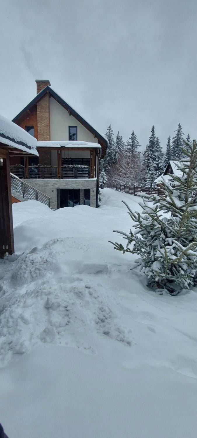 Property building, Winter