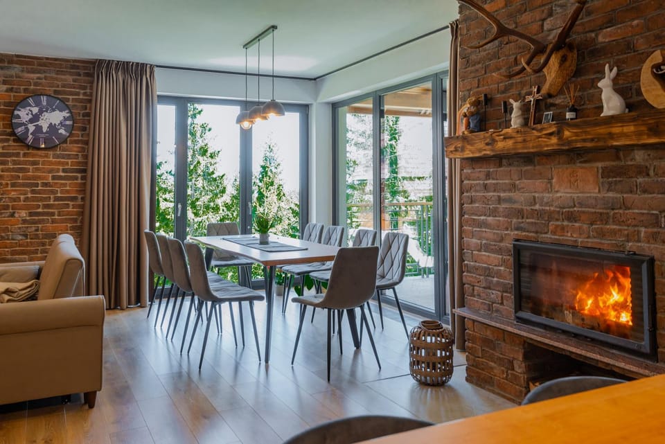 Living room, Dining area