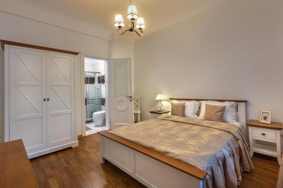 Bedroom, wardrobe