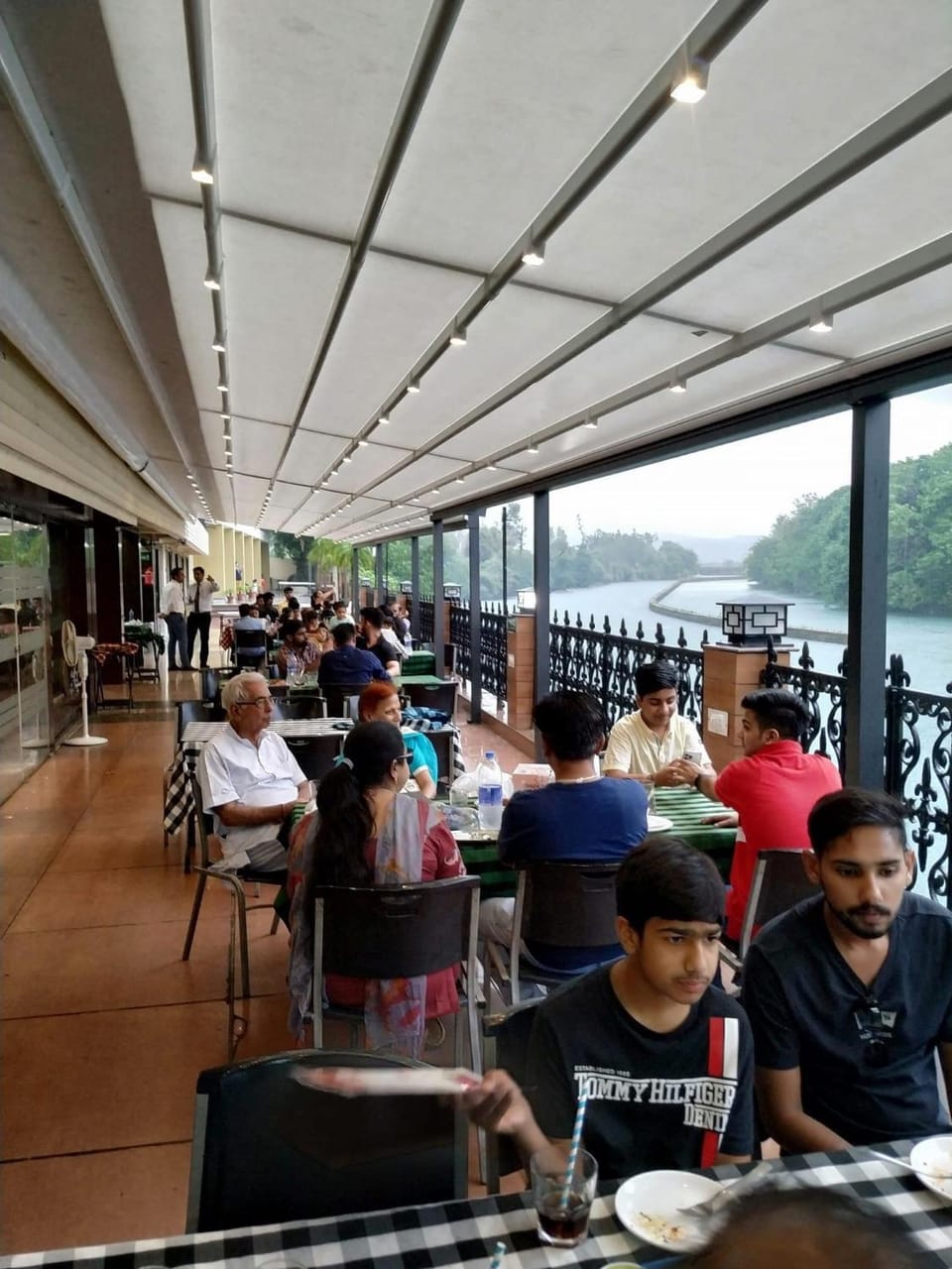 Restaurant/places to eat, View (from property/room), River view