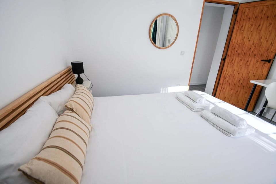 Bed, Photo of the whole room, Bedroom, towels, wardrobe