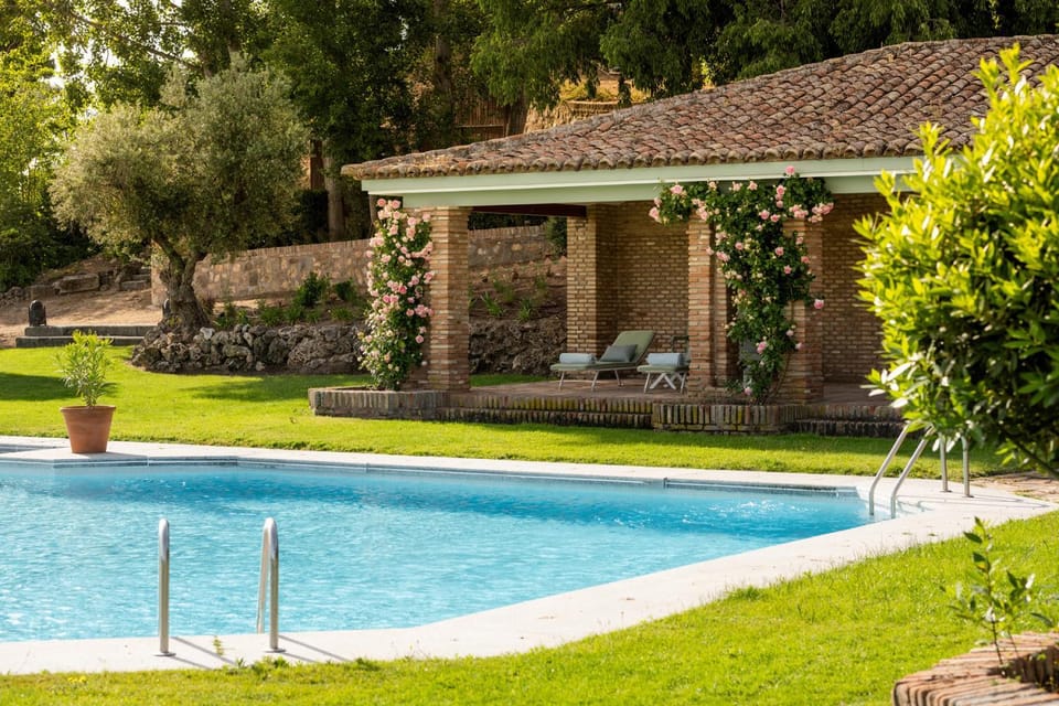 Balcony/Terrace, Swimming pool