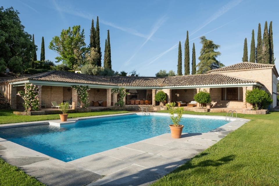 Balcony/Terrace, Swimming pool