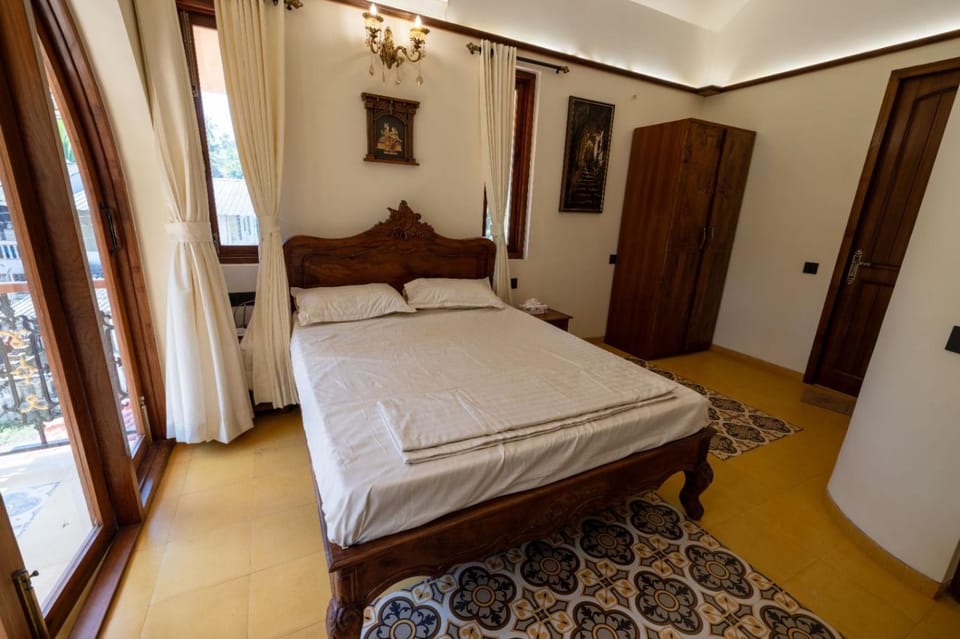 Bed, air conditioner