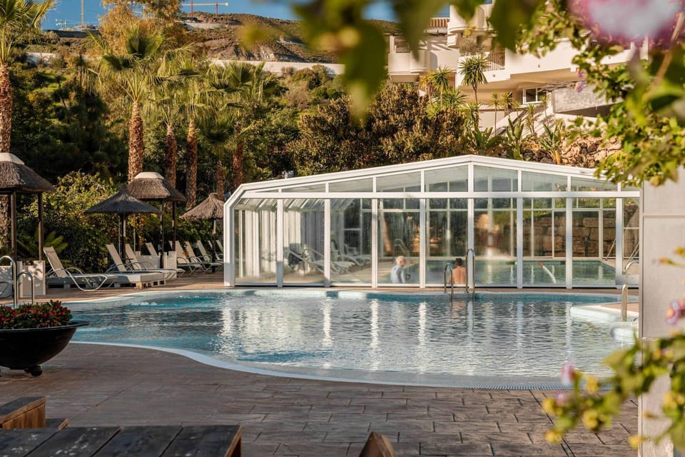 Aloha Hills Club Pools Spa Gym Apartment in Marbella