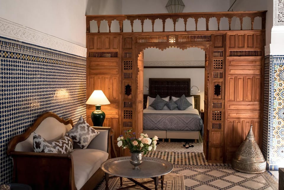 Bed, Living room, Bedroom