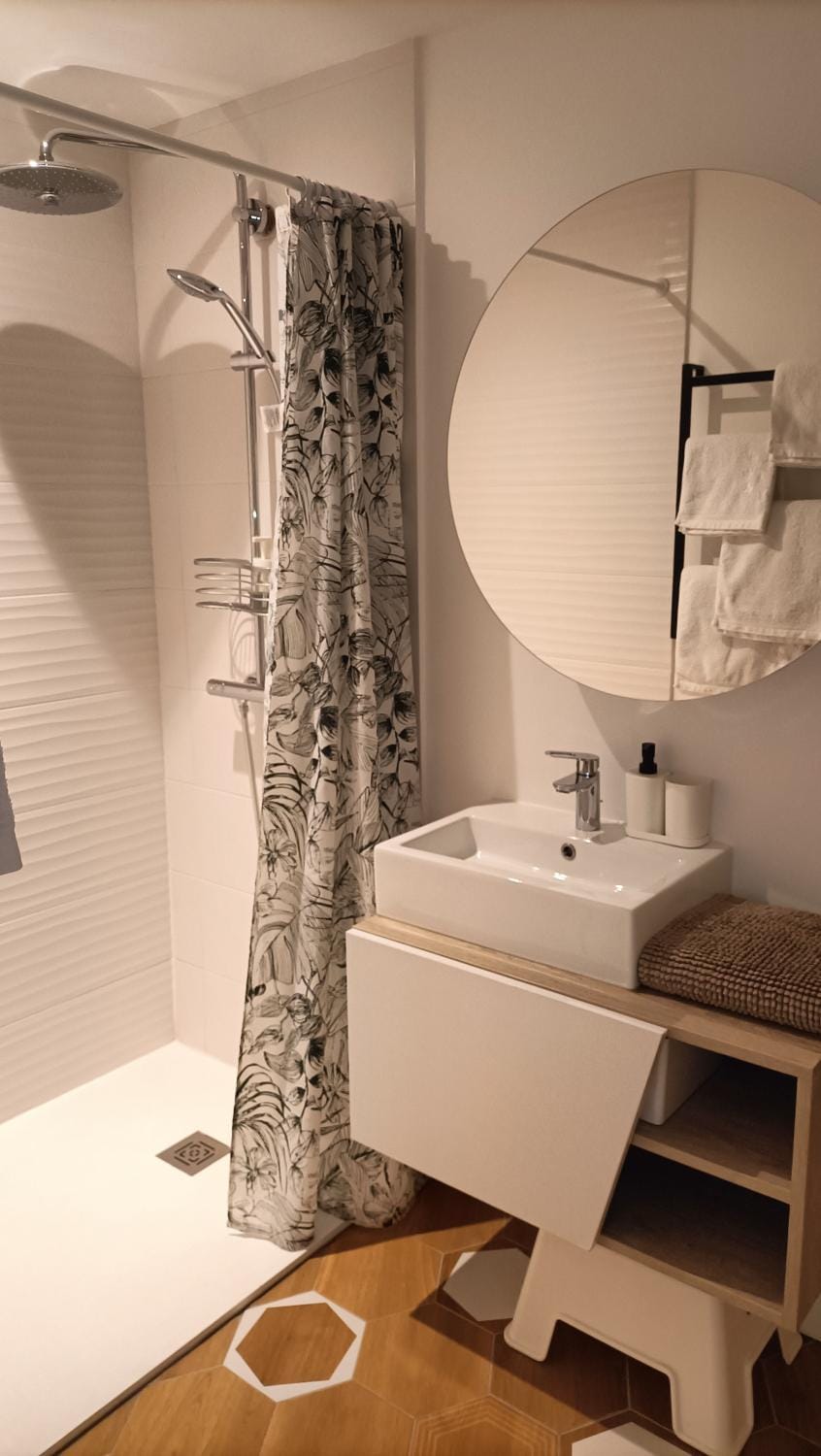 Shower, Bathroom