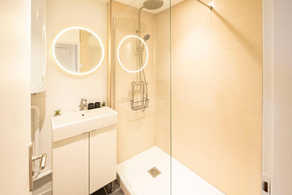 Shower, Bathroom