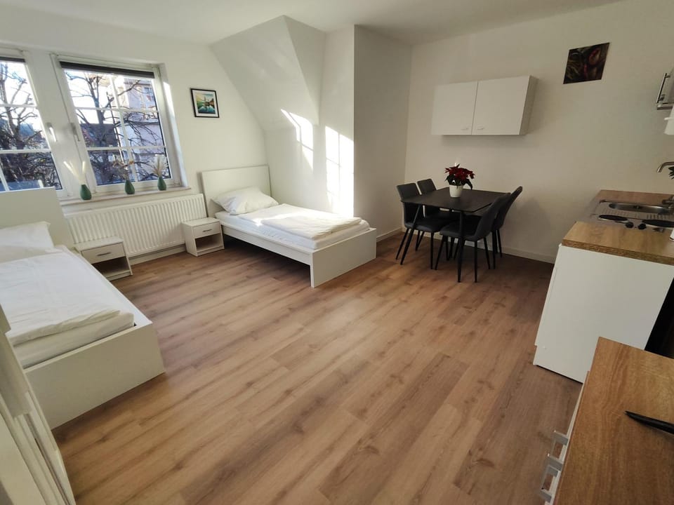 Bed, Kitchen or kitchenette, Photo of the whole room