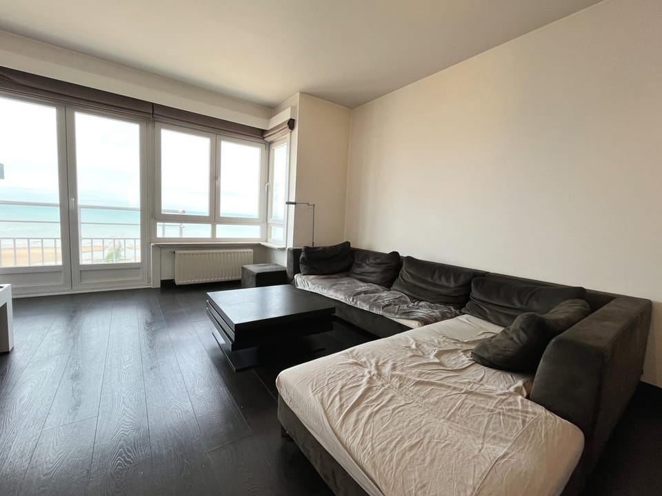 Living room, Photo of the whole room, Seating area
