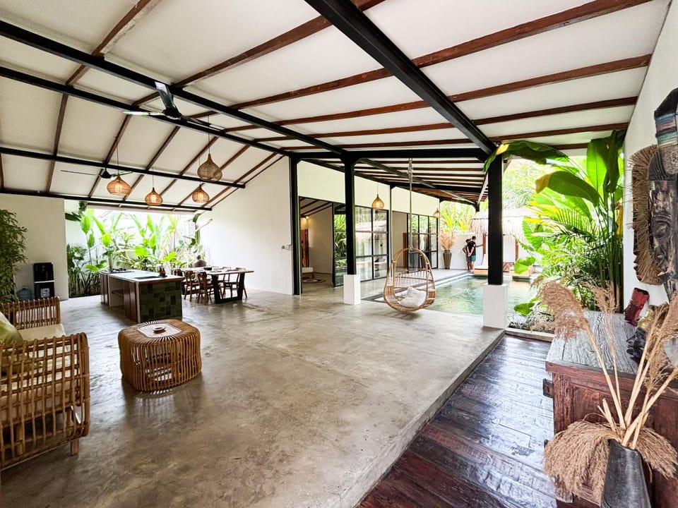 Garden, Living room, Seating area, Garden view