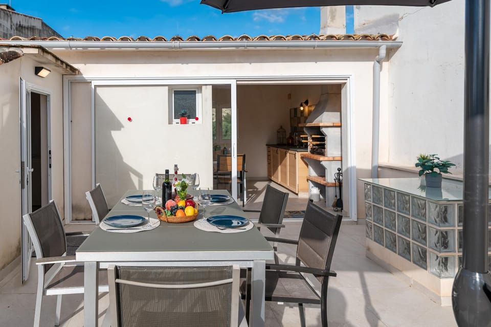 Patio, Day, Balcony/Terrace