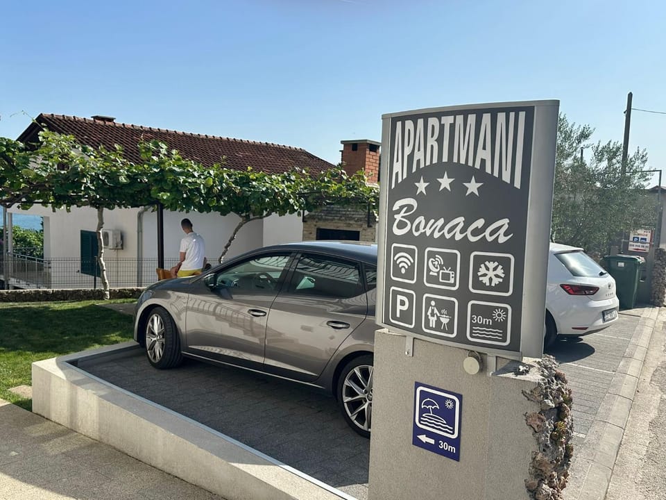 Property building, Patio, Parking, fireplace