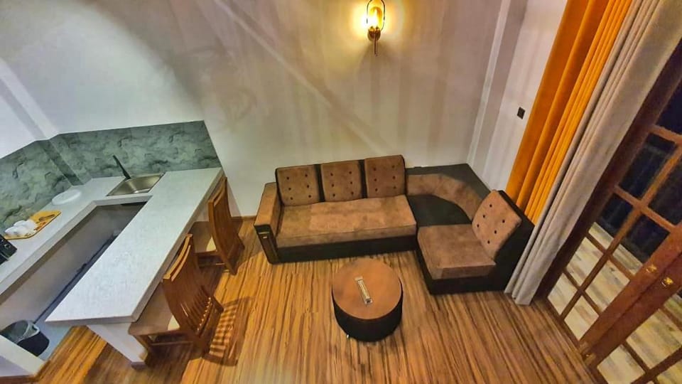 The Blues Chalet Bed and Breakfast in Nuwara Eliya