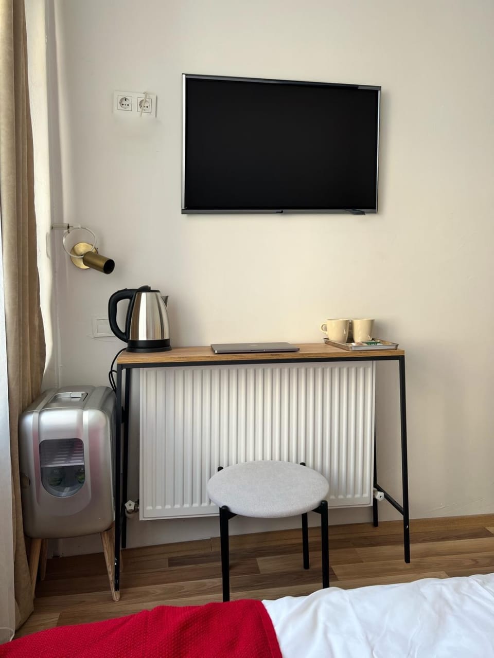 TV and multimedia, Coffee/tea facilities, minibar