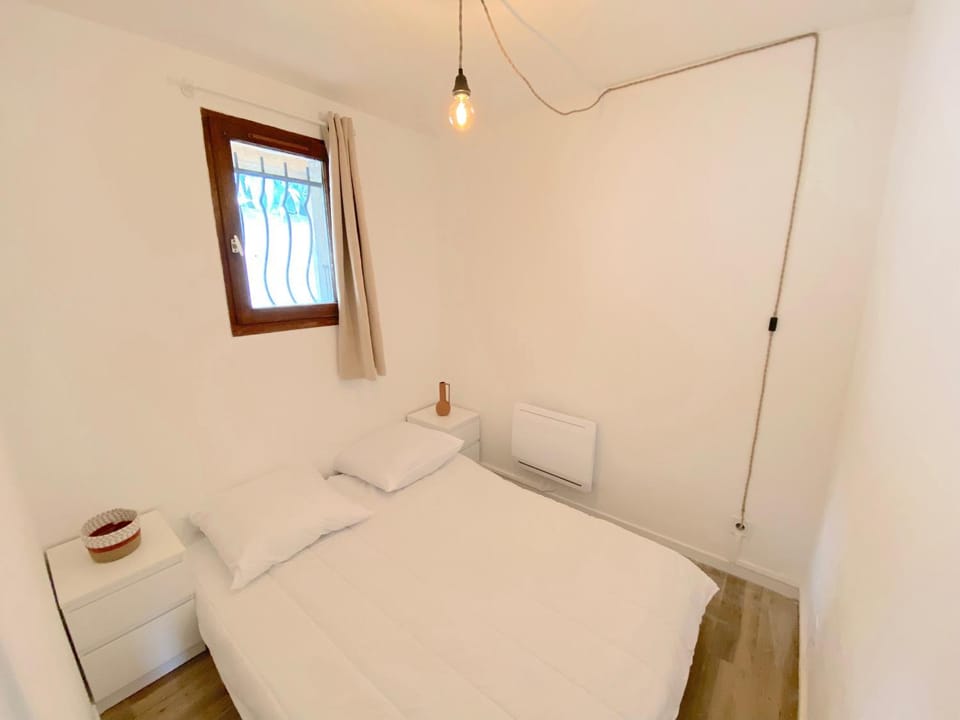 T2 avec piscine proche des Sablettes avec parking Apartment in La Seyne-sur-Mer