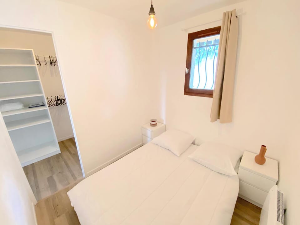 T2 avec piscine proche des Sablettes avec parking Apartment in La Seyne-sur-Mer