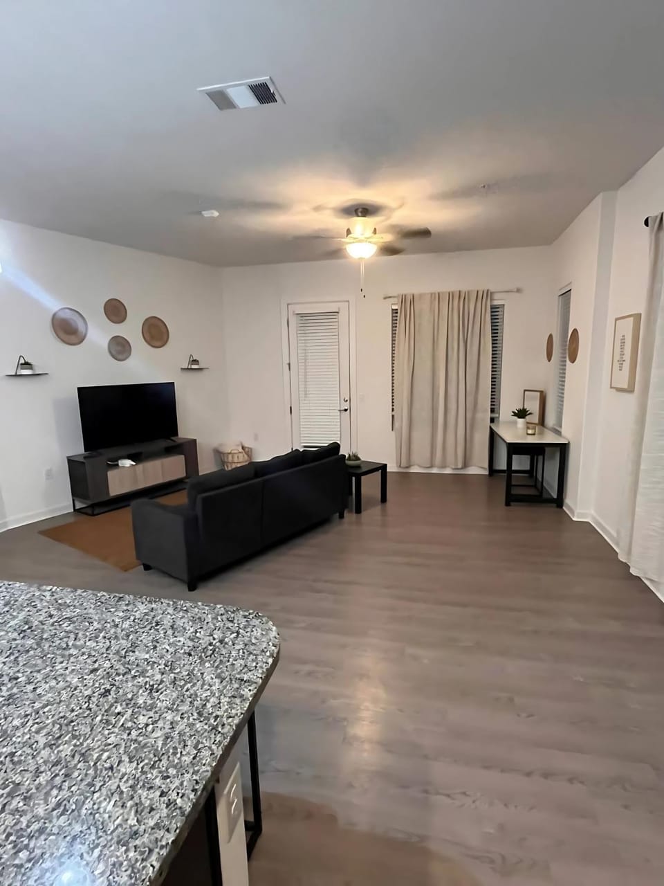 TV and multimedia, Living room, Seating area